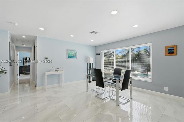 1580 NE 34th St, Oakland Park, FL 33334