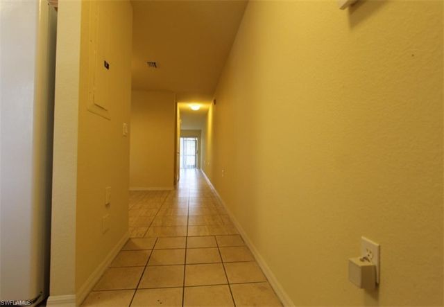 9051 Gervais CIR 1503, Naples, FL 34120