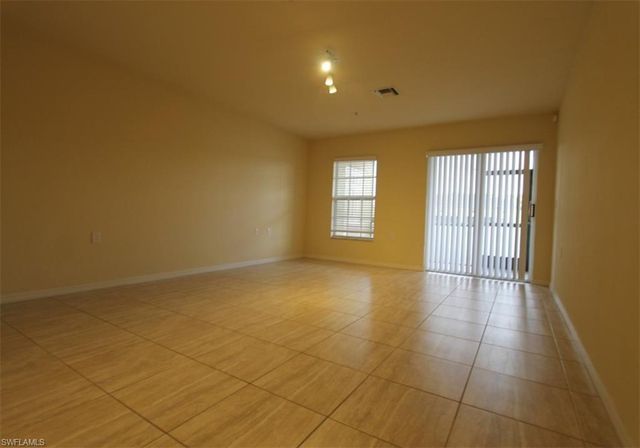 9051 Gervais CIR 1503, Naples, FL 34120