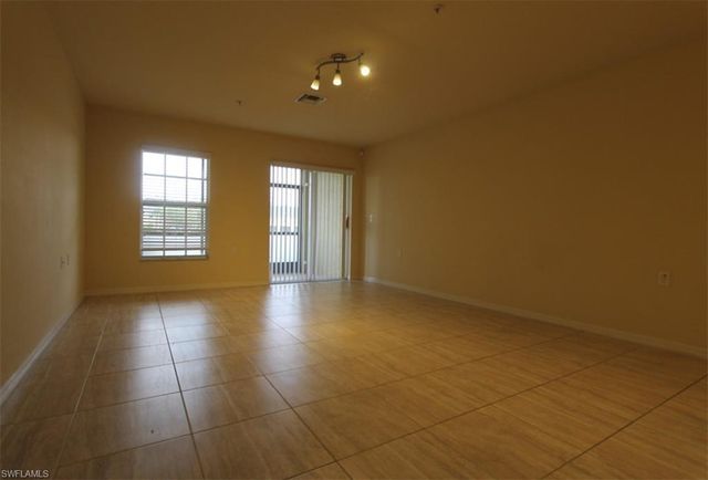 9051 Gervais CIR 1503, Naples, FL 34120