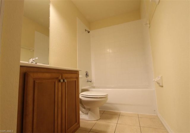 9051 Gervais CIR 1503, Naples, FL 34120