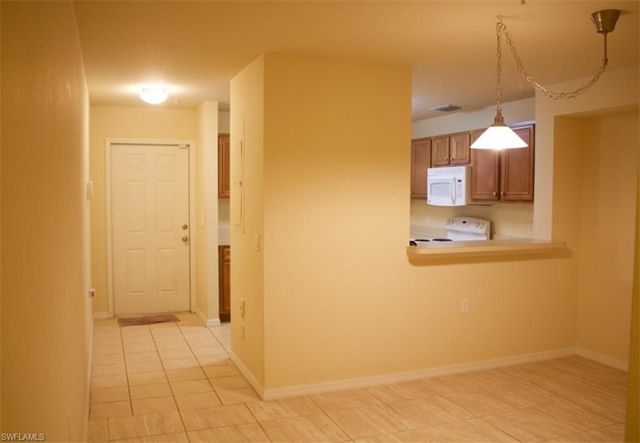 9051 Gervais CIR 1503, Naples, FL 34120