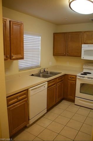 9051 Gervais CIR 1503, Naples, FL 34120