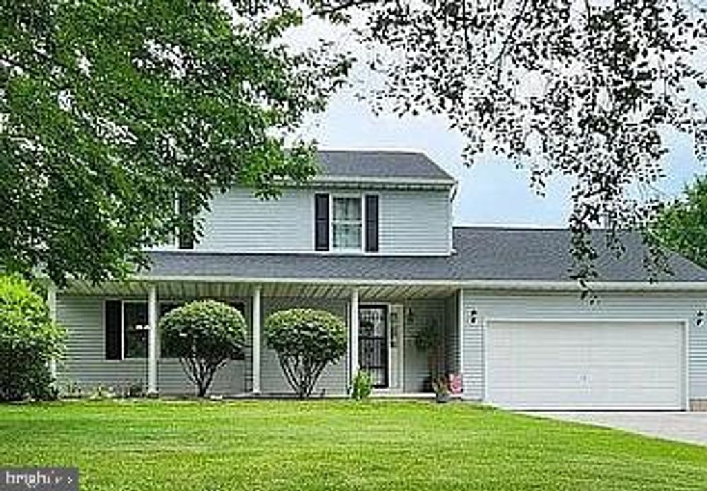 12156 CROSS ROADS AVE, Felton, PA 17322