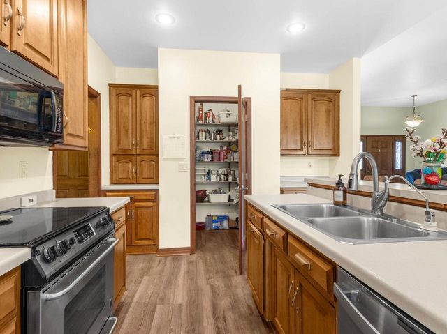 3206 RIVER FOREST HILLS DRIVE, Pulaski, WI 54162