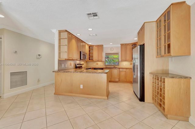 11 Forest Hills Lane, Boca Raton, FL 33431