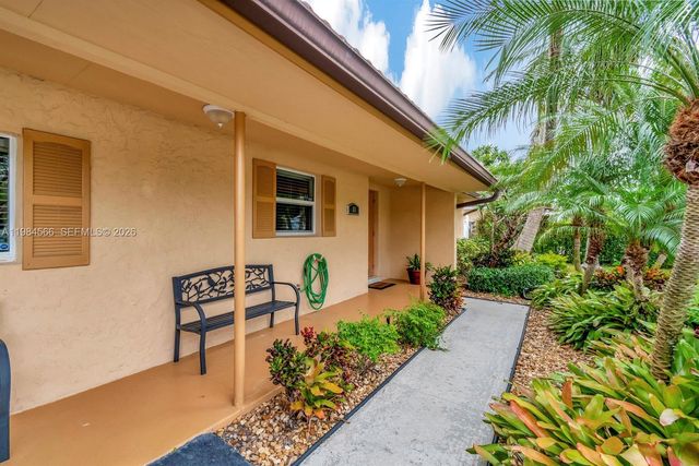 11 Forest Hills Lane, Boca Raton, FL 33431