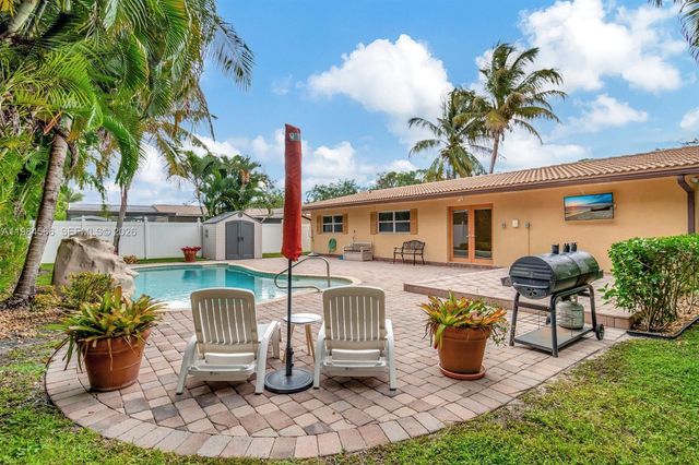 11 Forest Hills Lane, Boca Raton, FL 33431
