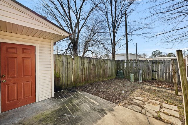 1421 N Nashville Avenue, Russellville, AR 72801