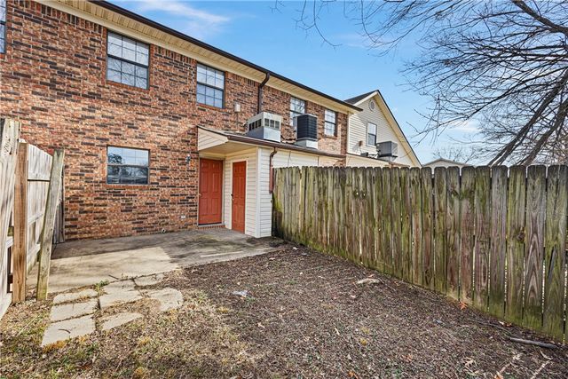 1421 N Nashville Avenue, Russellville, AR 72801