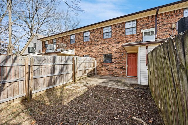 1421 N Nashville Avenue, Russellville, AR 72801