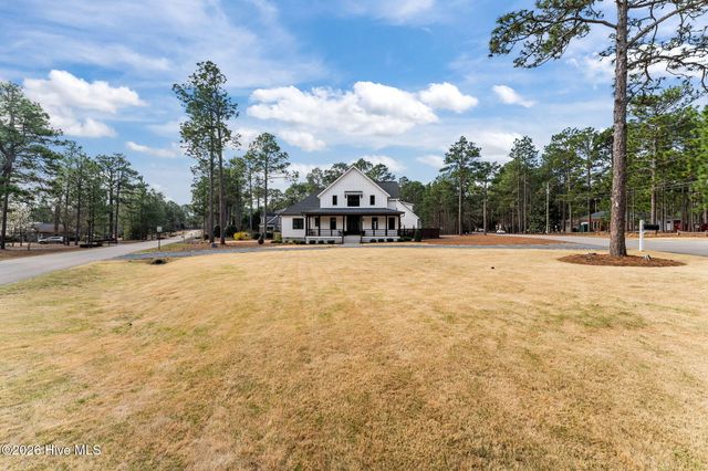 175 Longleaf Road, Southern Pines, NC 28387