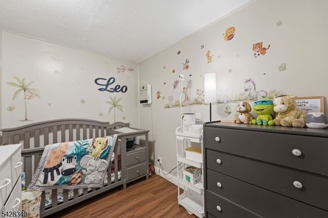 38 Wendy Rd, Woodbridge Twp., NJ 07067