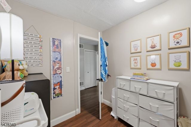 38 Wendy Rd, Woodbridge Twp., NJ 07067