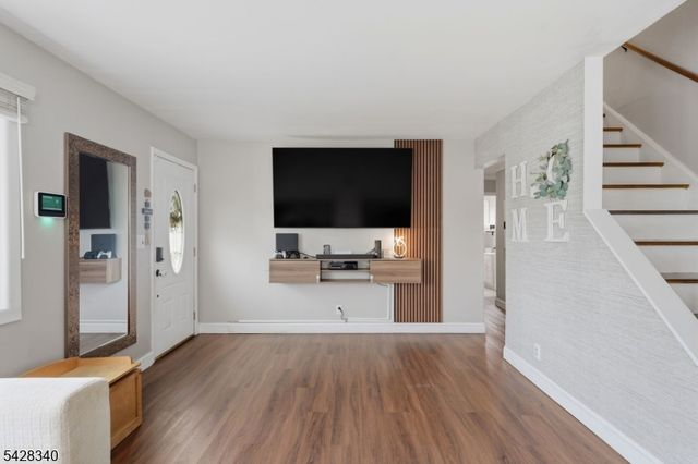 38 Wendy Rd, Woodbridge Twp., NJ 07067