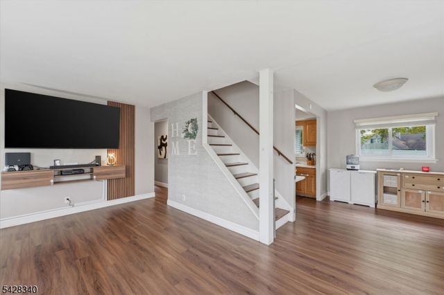38 Wendy Rd, Woodbridge Twp., NJ 07067