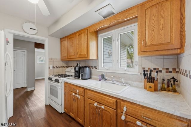 38 Wendy Rd, Woodbridge Twp., NJ 07067