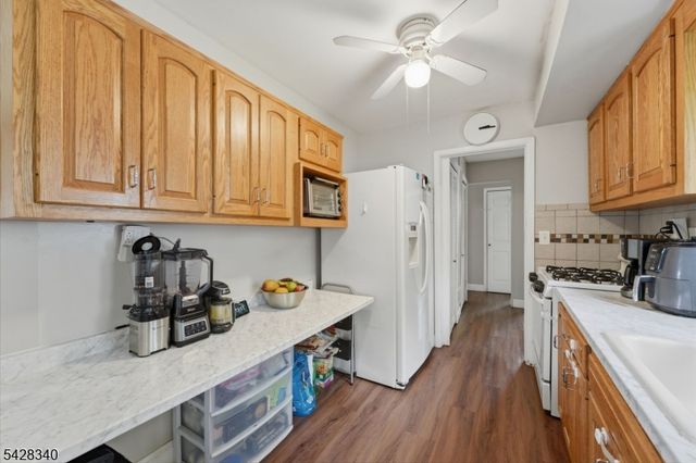38 Wendy Rd, Woodbridge Twp., NJ 07067