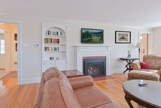 226 North Street, Manchester, NH 03104