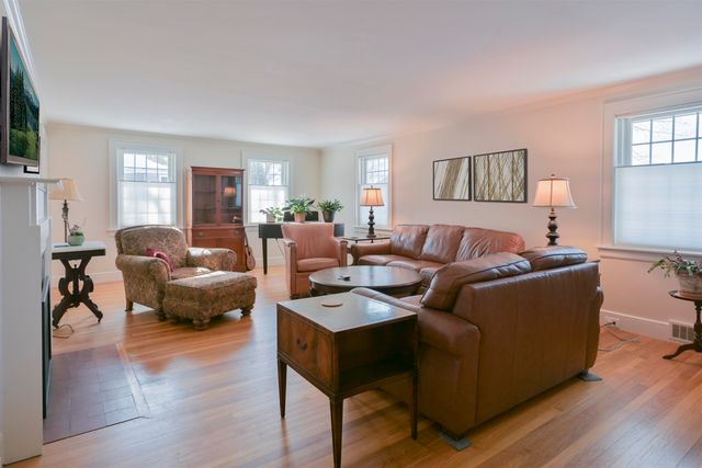 226 North Street, Manchester, NH 03104