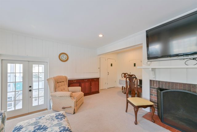 226 North Street, Manchester, NH 03104