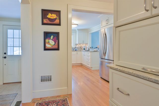 226 North Street, Manchester, NH 03104