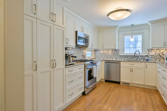 226 North Street, Manchester, NH 03104