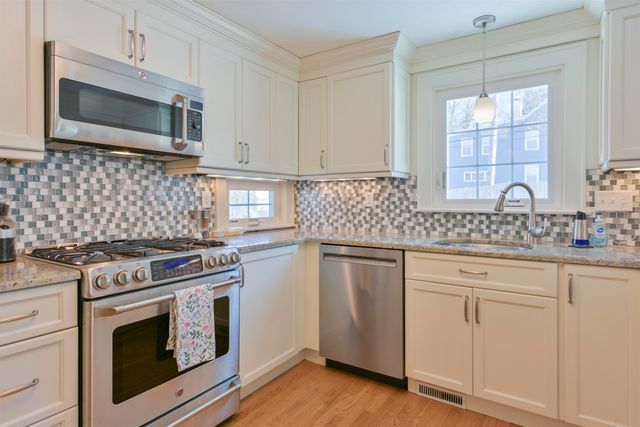 226 North Street, Manchester, NH 03104