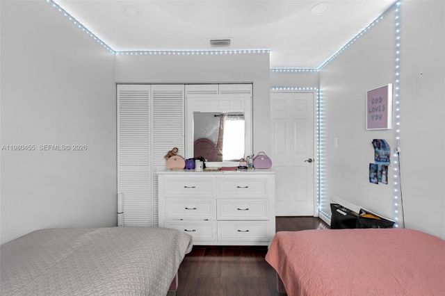 8650 NW 46th Ct, Lauderhill, FL 33351