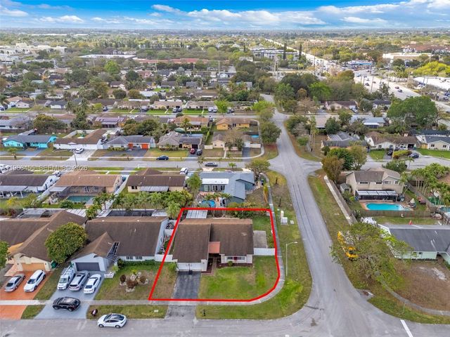 8650 NW 46th Ct, Lauderhill, FL 33351