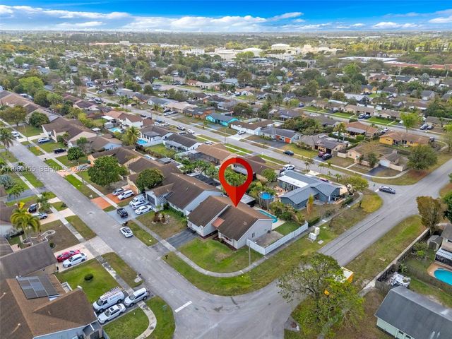 8650 NW 46th Ct, Lauderhill, FL 33351