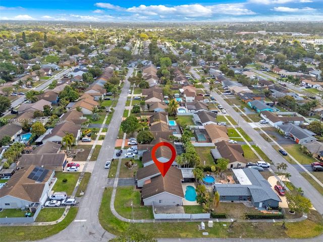 8650 NW 46th Ct, Lauderhill, FL 33351