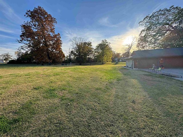 550 S State Road 59, Linton, IN 47441