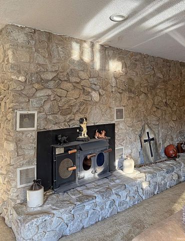 550 S State Road 59, Linton, IN 47441