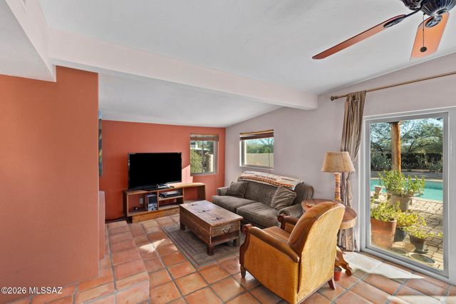 1641 W Chapala Drive, Tucson, AZ 85704