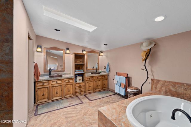 1641 W Chapala Drive, Tucson, AZ 85704