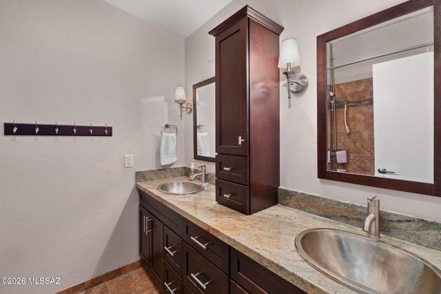 1641 W Chapala Drive, Tucson, AZ 85704