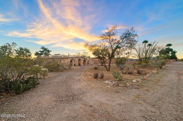 1641 W Chapala Drive, Tucson, AZ 85704