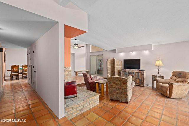 1641 W Chapala Drive, Tucson, AZ 85704