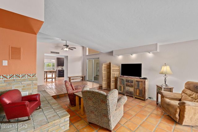 1641 W Chapala Drive, Tucson, AZ 85704