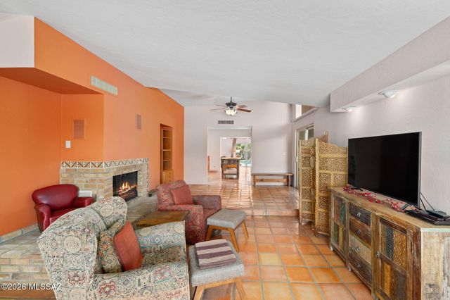 1641 W Chapala Drive, Tucson, AZ 85704