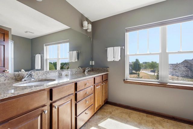8224 S Shadwell CIRCLE, Franklin, WI 53132