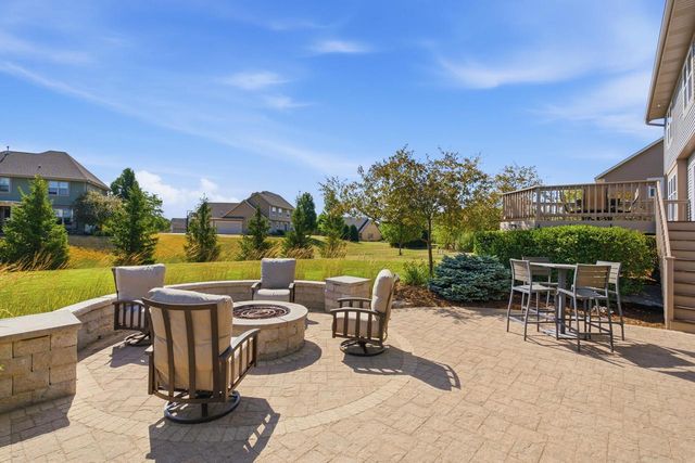 8224 S Shadwell CIRCLE, Franklin, WI 53132