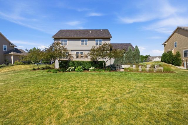8224 S Shadwell CIRCLE, Franklin, WI 53132