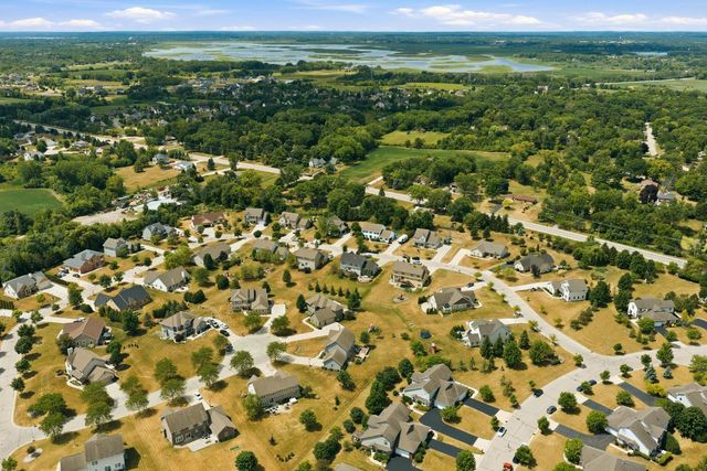 8224 S Shadwell CIRCLE, Franklin, WI 53132