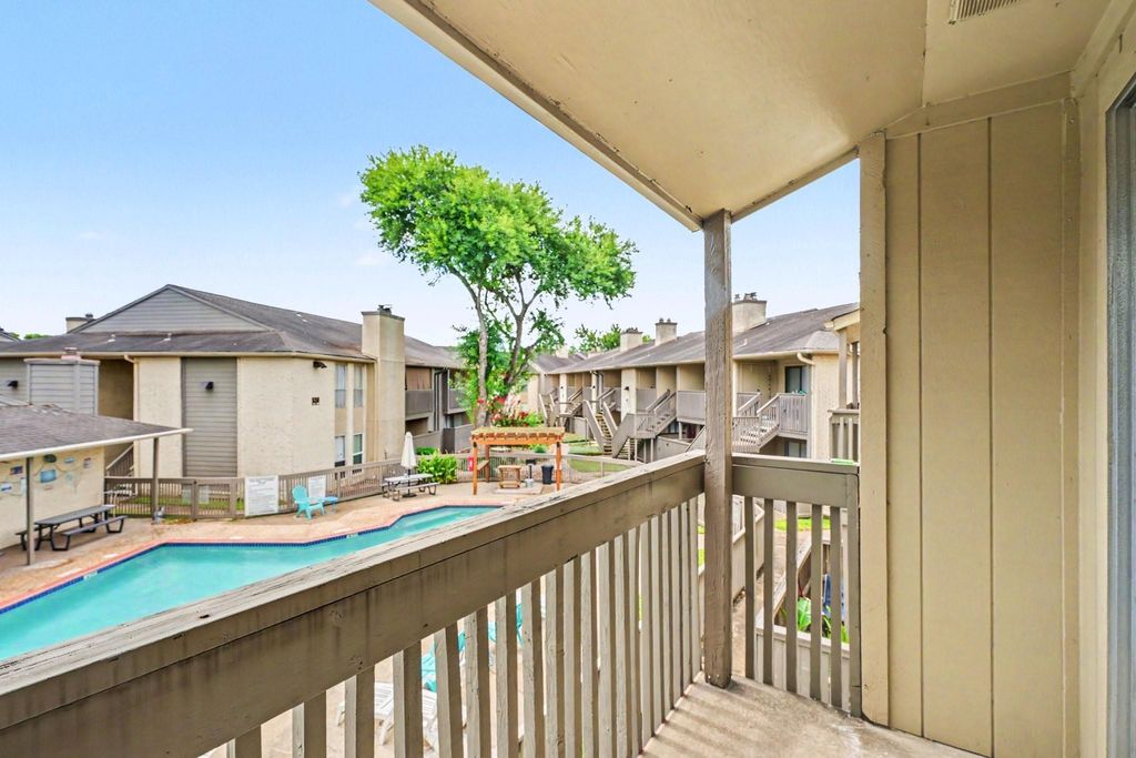 1900 Bay Area Blvd Boulevard 123 C, Houston, TX 77058