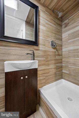 524 ORCHARD AVE, Lansdowne, PA 19050