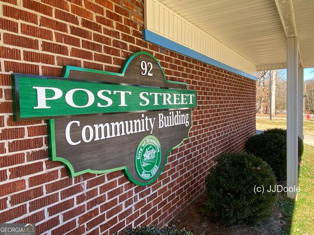 21 Smith Street, Grantville, GA 30220