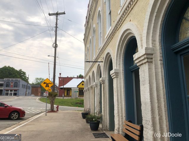 21 Smith Street, Grantville, GA 30220