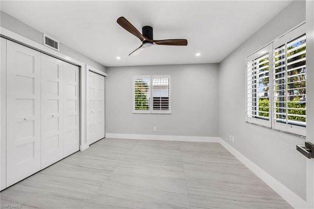 990 8th ST S 1C, Naples, FL 34102